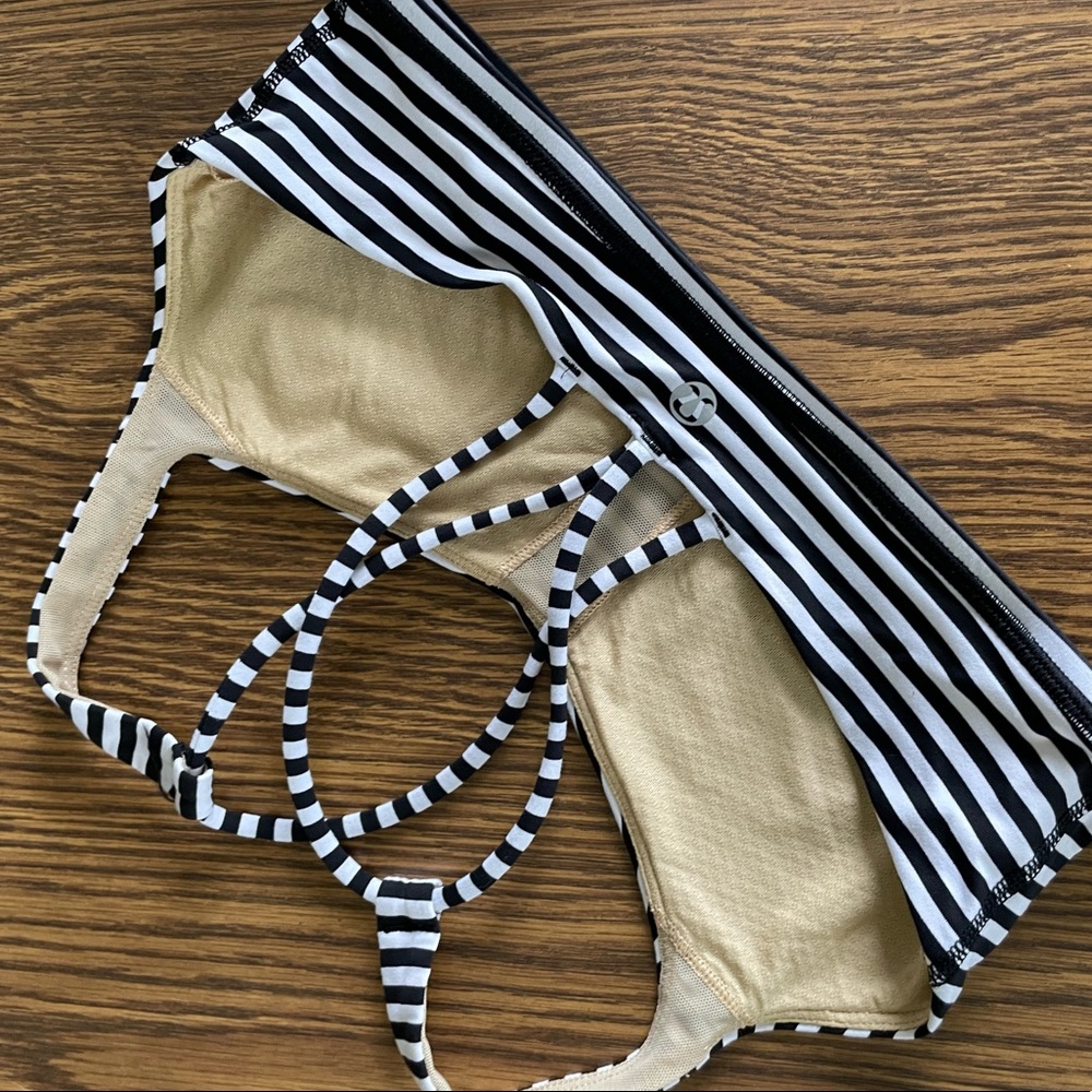 Lululemon swim top